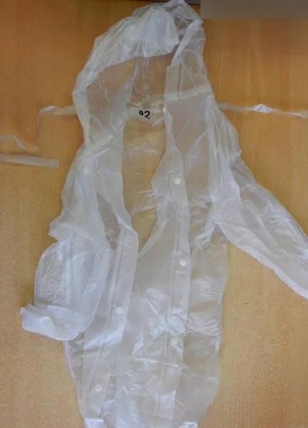 Impermeabile per bambini «gyermek esőköpeny  ('Children's raincoat')» (SL)