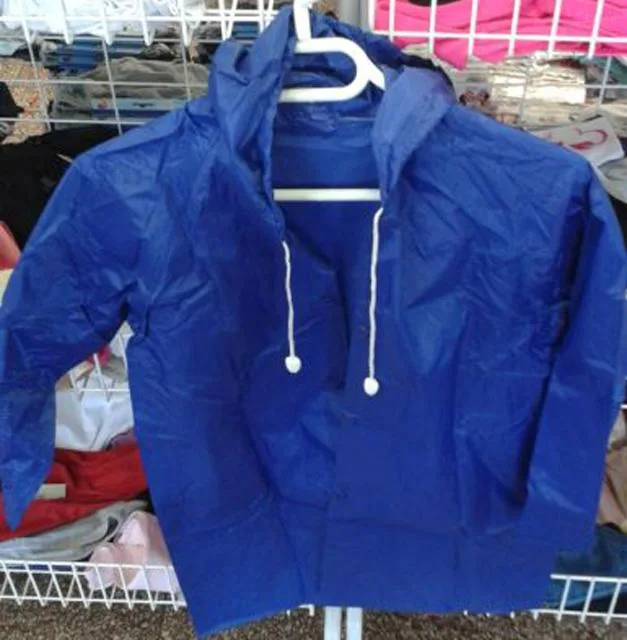 Impermeabile per bambini «Gyermek esőköpeny ("Children's raincoat")» — foto 2 dell'alert A12/1735/14