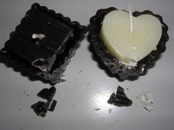 Candele decorative «Gyertya csokoládé ('Chocolate Candle')» — foto 2 dell'alert A12/0319/15