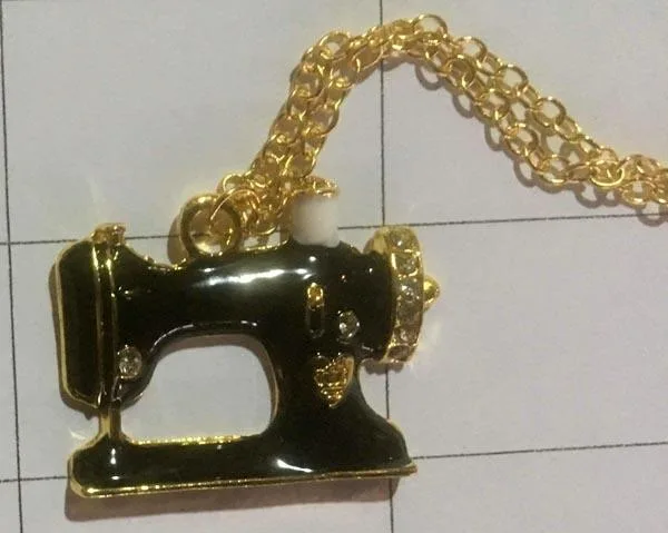 Collane «Halsband» — foto 1 dell'alert INFO/0146/19