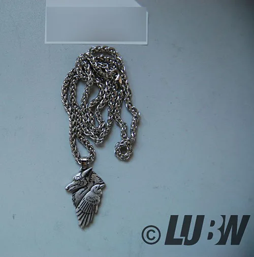 Collana con ciondolo «Halskette mit Rabe und Wolf - starker Mystische Symbol Wikinger Schmuck Wikinger-Tier-To…» — foto 1 dell'alert INFO/00080/22