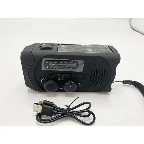 Radio a manovella «Hand crank flashlight radio» (Not specified)