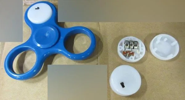 Filatore Fidget «Hand Spinner» — foto 2 dell'alert A12/0970/17