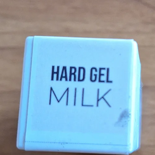Smalto per unghie in gel «Hard Gel Milk» — foto 1 dell'alert SR/04190/25