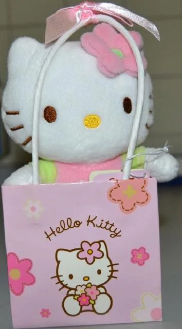 Giocattolo morbido «Hello Kitty» — foto 2 dell'alert A12/0054/14