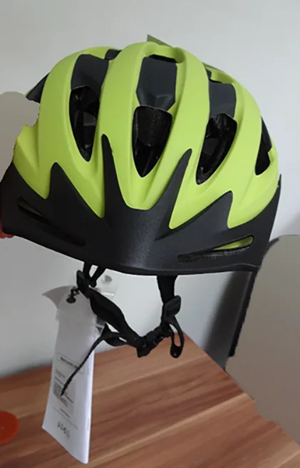 Elmetto «Helmet for cyclists» — foto 2 dell'alert A12/00580/22