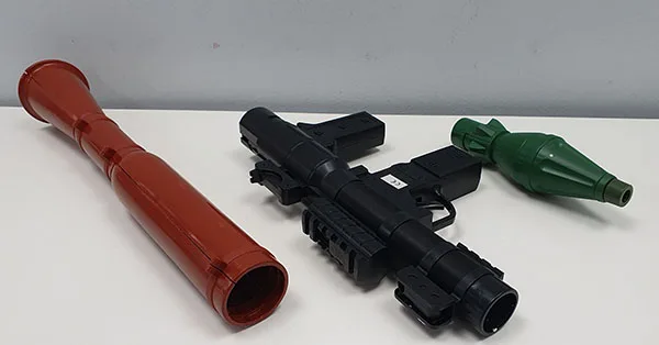 Pistola giocattolo «High Performance Model Gun» — foto 2 dell'alert A12/01663/23