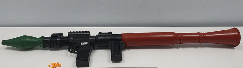 Pistola giocattolo «High Performance Model Gun» — foto 4 dell'alert A12/01663/23