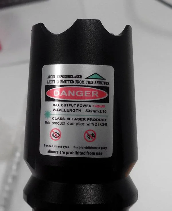 Puntatore laser «High Power Green Laser Pointer Flashlight Pen» — foto 2 dell'alert A12/1027/18