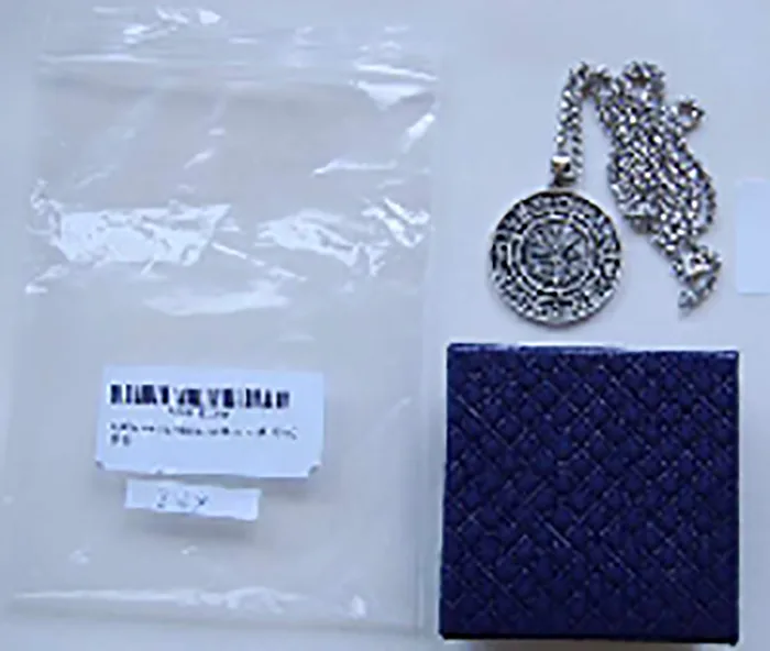 Collana con ciondolo «HLARK Handgefertigte Nordische Wikinger Anhänger Halskette Runen Amulett Celtic Pagan Ta…» — foto 1 dell'alert A12/00459/21