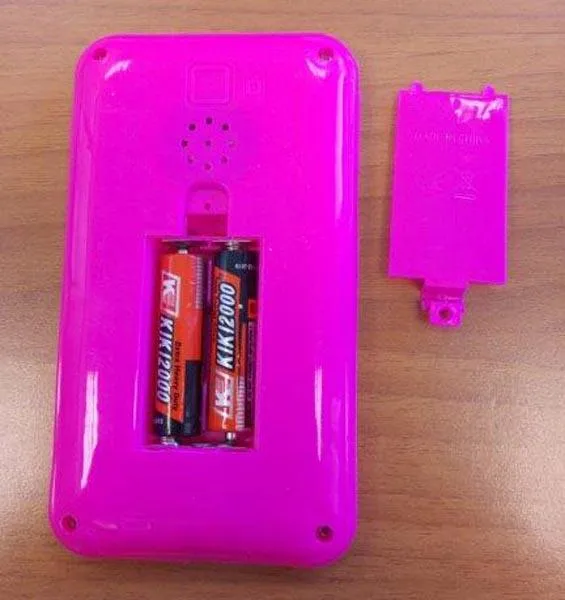 Telefono cellulare giocattolo «Hollo Kitty» — foto 3 dell'alert A12/0980/17