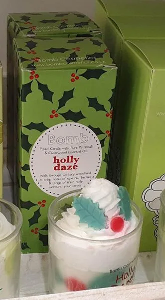 Candela «Holly Daze» (Bomb Cosmetics)