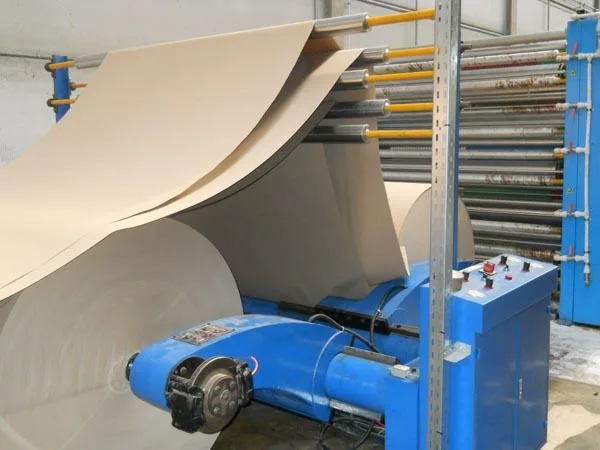 Macchina per il taglio del cartone «Honeycomb Paperboard Production Line» — foto 1 dell'alert A12/0886/15