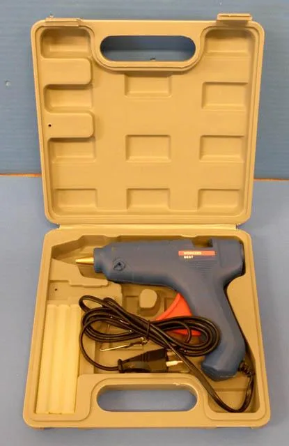Pistola di colla «Hot-Melt Gun 40W» — foto 1 dell'alert A12/1192/14