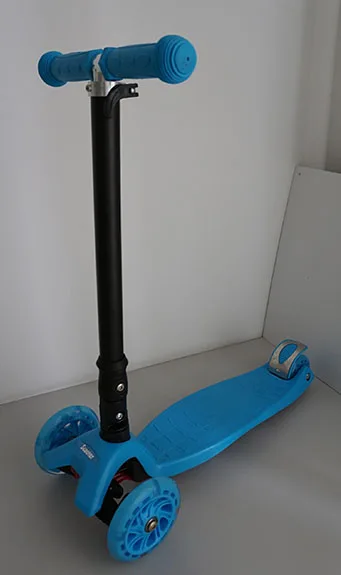 Scooter giocattolo «Hulajnoga 3-kolowa» (Smiki)
