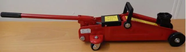 Carrello jack «Hydraulic trolley jack» — foto 2 dell'alert A11/0096/14