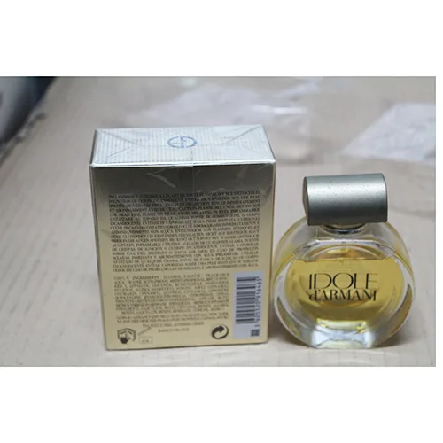 Profumo «Idole d'Armani» — foto 2 dell'alert A12/03241/24