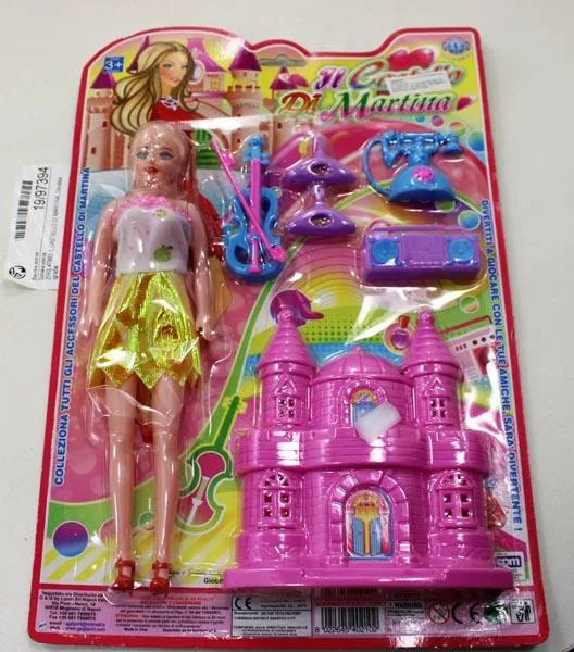 Bambola in plastica con accessori «Il Castello Di Martina» (Unknown)