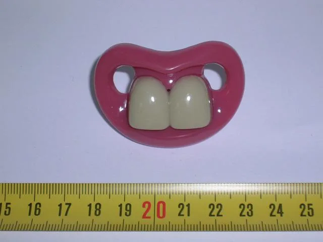 Il succhietto del bambino – Due denti anteriori (Billy-bop)