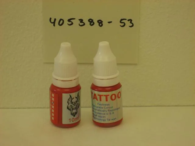 Inchiostro del tatuaggio: Inchiostro di &amp; #13; &amp; #13;1.Tattoo: Tatuaggio rosso &amp; #13; &amp; #13;2.Tatt (Tattoo)