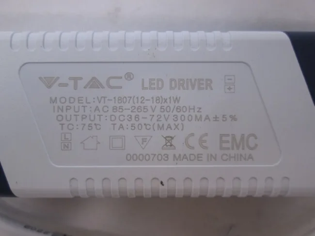 Plafoniera a LED «Innovative LED Lighting» — foto 4 dell'alert A12/01018/20