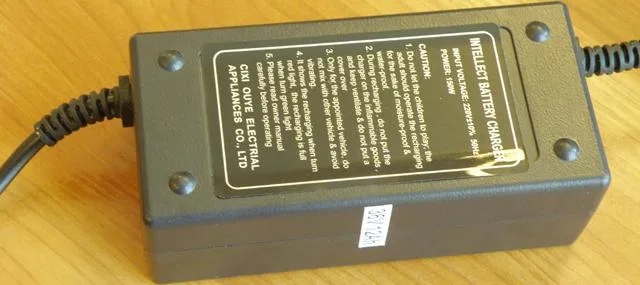 Caricabatterie per bicicletta elettrica «Intellect Battery Charger / Universal Electric Bicycle Battery Charger» — foto 3 dell'alert A12/1116/14