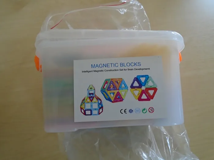 Set di magneti «Intelligent Magnetic Construction Set for Brain Development»
