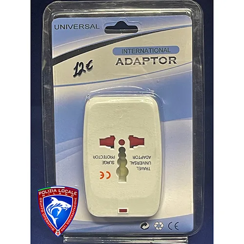 Adattatore da viaggio «INTERNATIONAL ADAPTOR» — foto 1 dell'alert A12/01215/24