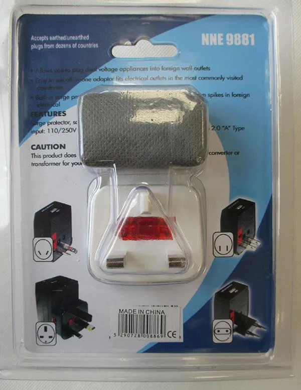 Adattatore della spina di viaggio «International Travel Adaptor with USB» — foto 2 dell'alert A12/1003/18