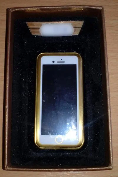 Accendino novità «iPhone» — foto 4 dell'alert A12/0460/19