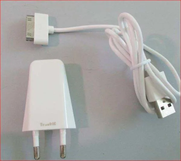 Unità di alimentazione «Iron Travel Charger» — foto 2 dell'alert A11/0097/17