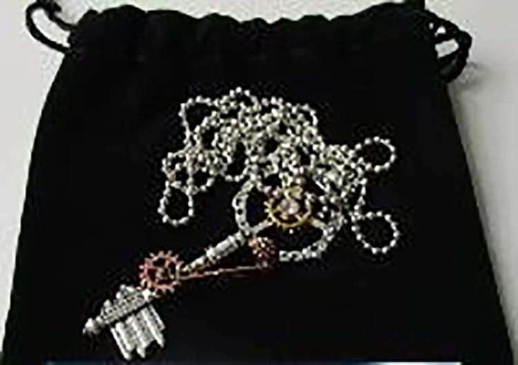 Collana con ciondolo «ISINYEE Fashion Crystal Key Heart Anchor Pendant Beaded Chain Steampunk Necklace Vintage…» — foto 1 dell'alert INFO/00092/21