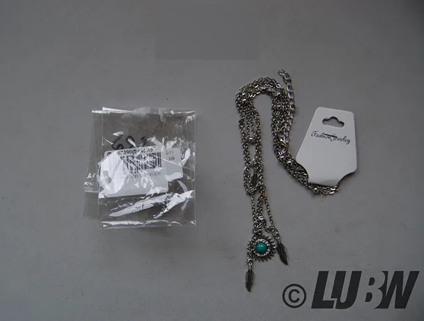 Collana «JAWSEU Sexy Halskette Choker Mehrreinig Kette für Frauen Damen Bohemian Anhänger Blatter…» — foto 1 dell'alert INFO/00041/22