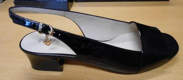 Scarpe da donna «Jennifer» — foto 2 dell'alert A12/0289/16