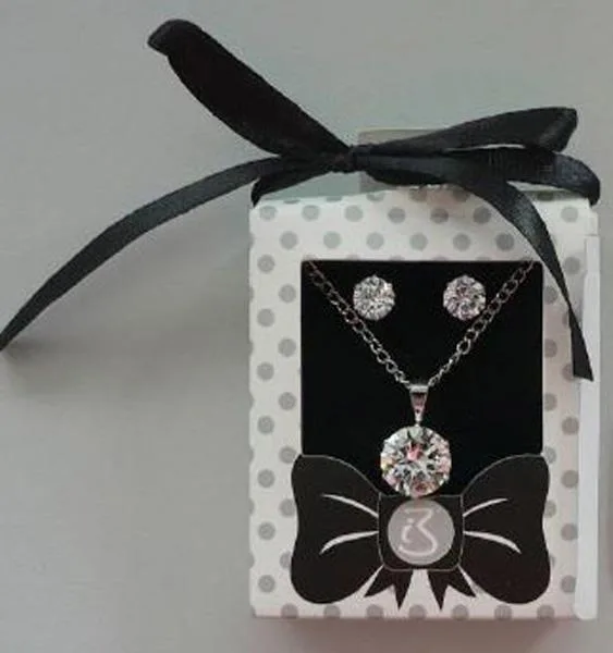 Set di gioielli «Jewellery set "zirconia"» — foto 1 dell'alert A12/1827/18
