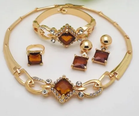 Set di gioielli «jewelry set: necklace+earring+bracelet+ring :set gold plated rhinestone - crystal africa…» — foto 1 dell'alert A12/00383/21
