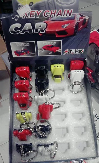 Joke " Key-chain car" e " Match scioccante con fl (Shock)