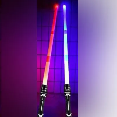 Spada giocattolo «Jouet lumineux 2-en-1 léger avec épée LED en rouge et bleu»