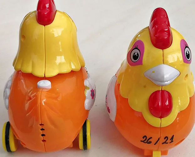 Giocattolo di plastica «JOY CHICKEN» (YI BAO KINGDOM)