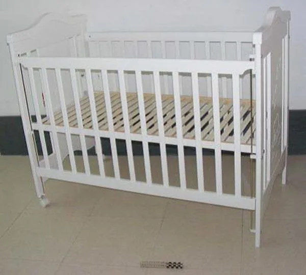Lettino in legno «Julia» (Basson)