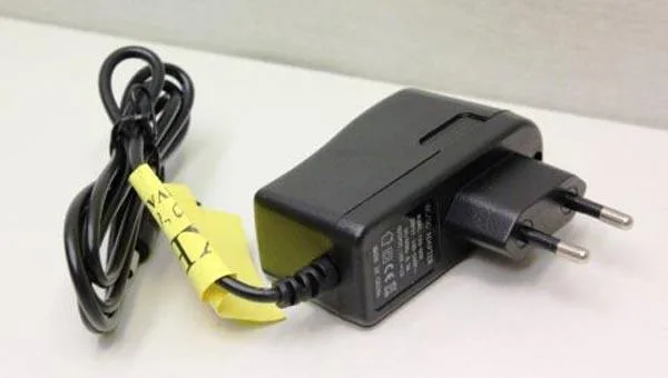 Gruppo di alimentazione «Jumpstarter / Powerbank» — foto 3 dell'alert A12/1442/15