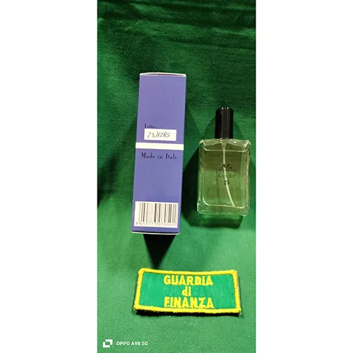 Eau de toilette «Karacter 25» — foto 4 dell'alert SR/00032/25