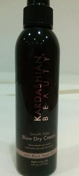 Crema per modellare capelli «Kardashian Beauty Smooth Styler Blow Dry Cream» — foto 1 dell'alert A12/0764/18
