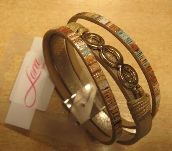 Bracciale in pelle «karkötő bőr díszes» — foto 1 dell'alert A12/1306/18