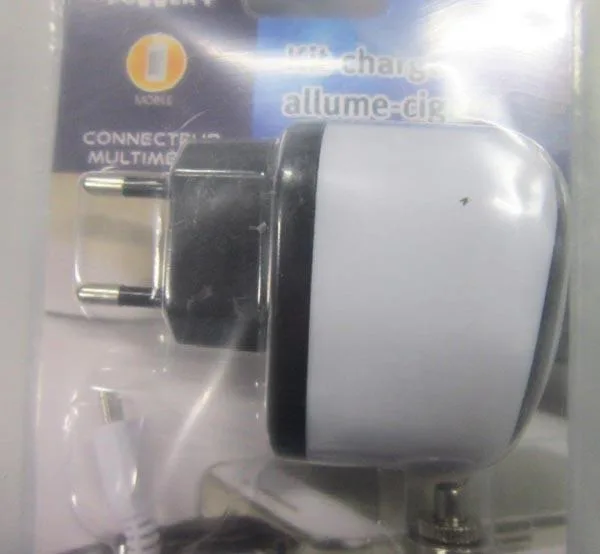 Caricabatterie per telefono cellulare «Kit chargeur allume-cigare» — foto 3 dell'alert A12/1026/16
