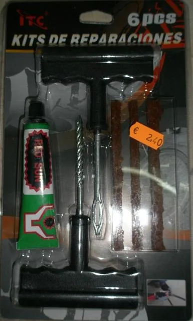 Kit di riparazione pneumatici per biciclette "Kits de Reparaciones" &amp; #13; &amp; #13; — foto 1 dell'alert 1073/11