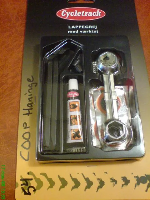 Kit riparazione bici – Lappegrej med vaerktöj (Cycletrack)