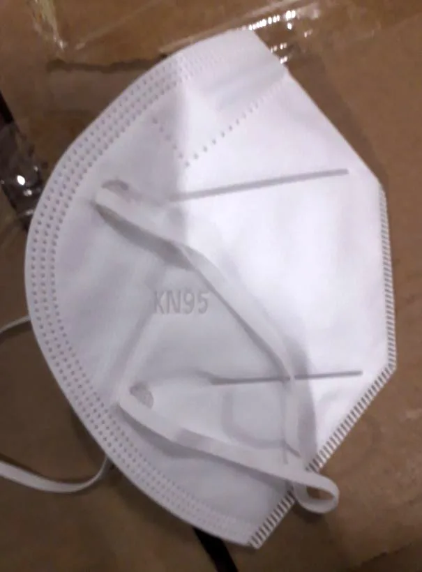 Maschera filtro antiparticolato «KN95 full protection» — foto 2 dell'alert A12/00983/20