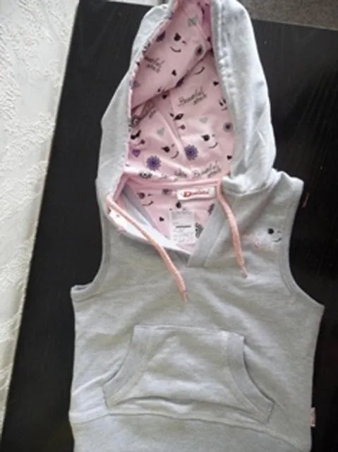 Abbigliamento per bambini «- Knot So Bad;- Dominka.» (Unknown)
