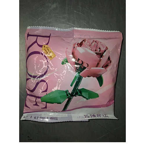 Set di giocattoli in mattoni di plastica «Konstruktors rozā roze»